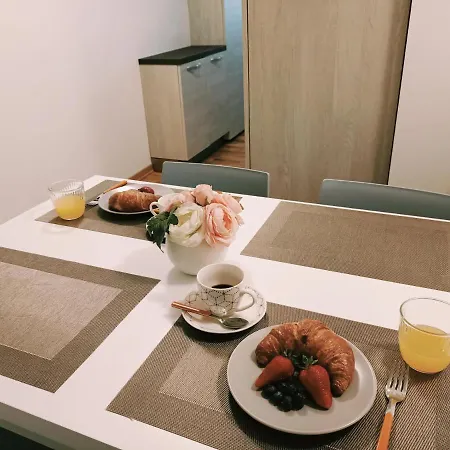 Noemi Miramar Apartamento